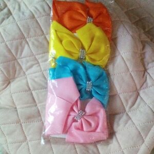NWT! Vibrant Bow Hair Clips